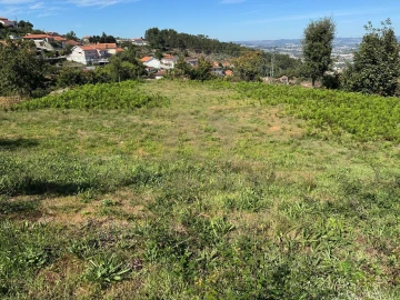 Terreno para Venda em Vilarinho