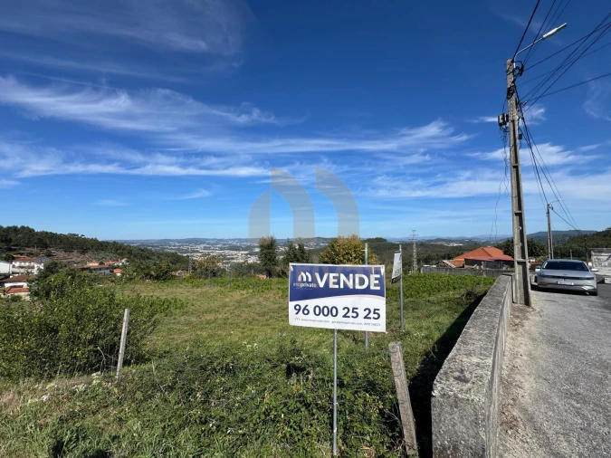 Terreno para Venda em Vilarinho Foto 3