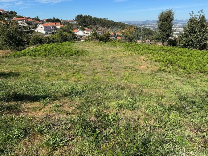Terreno para Venda em Vilarinho Foto 5