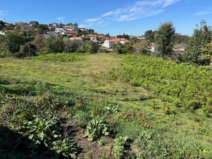 Terreno para Venda em Vilarinho Foto 2