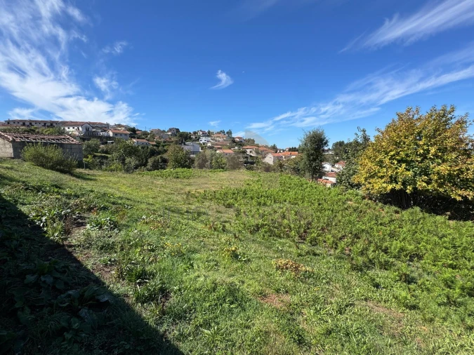 Terreno para Venda em Vilarinho Foto 12