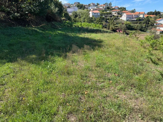 Terreno para Venda em Vilarinho Foto 9
