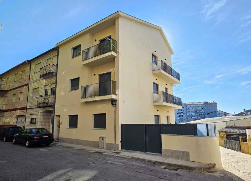 Apartamento T3 para Venda em Braga (São José de São Lázaro e São João do Souto) Foto 1