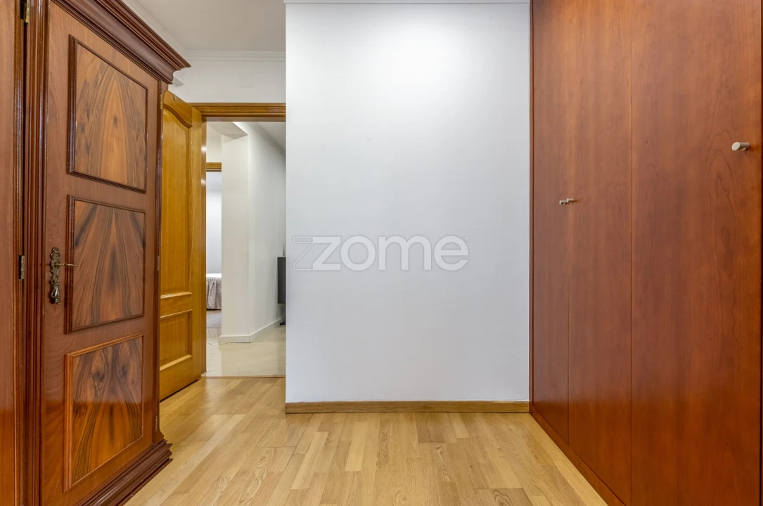 Apartamento T3 para Venda em Alfragide Foto 13