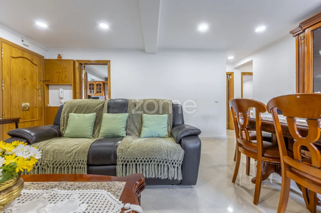 Apartamento T3 para Venda em Alfragide Foto 9