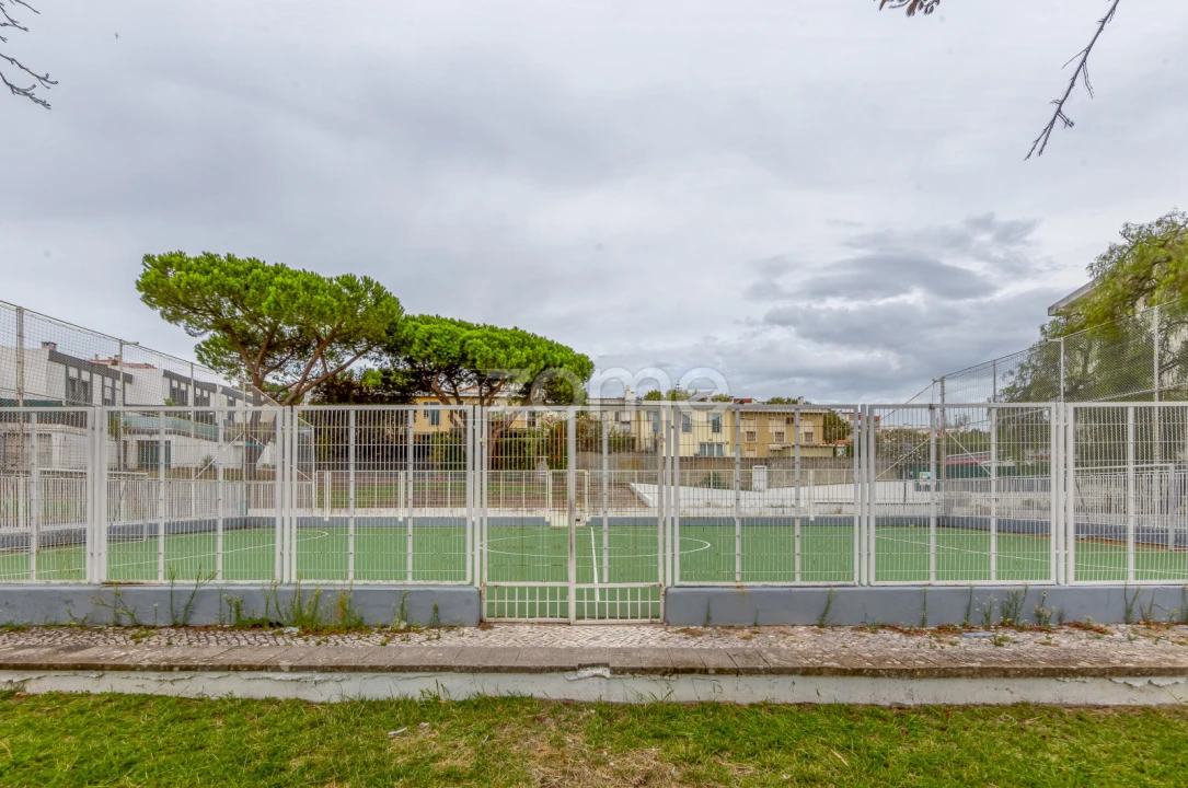 Apartamento T3 para Venda em Alfragide Foto 24