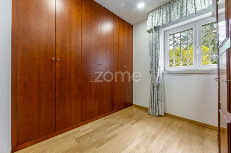 Apartamento T3 para Venda em Alfragide Foto 12