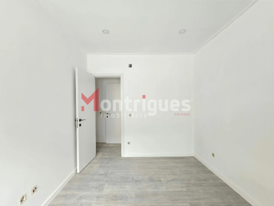 Apartamento T3 para Venda em Alto do Seixalinho, Santo André e Verderena Foto 9