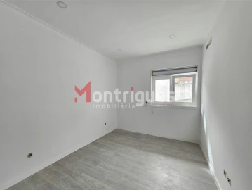 Apartamento T3 para Venda em Alto do Seixalinho, Santo André e Verderena