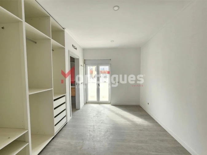 Apartamento T3 para Venda em Alto do Seixalinho, Santo André e Verderena Foto 13