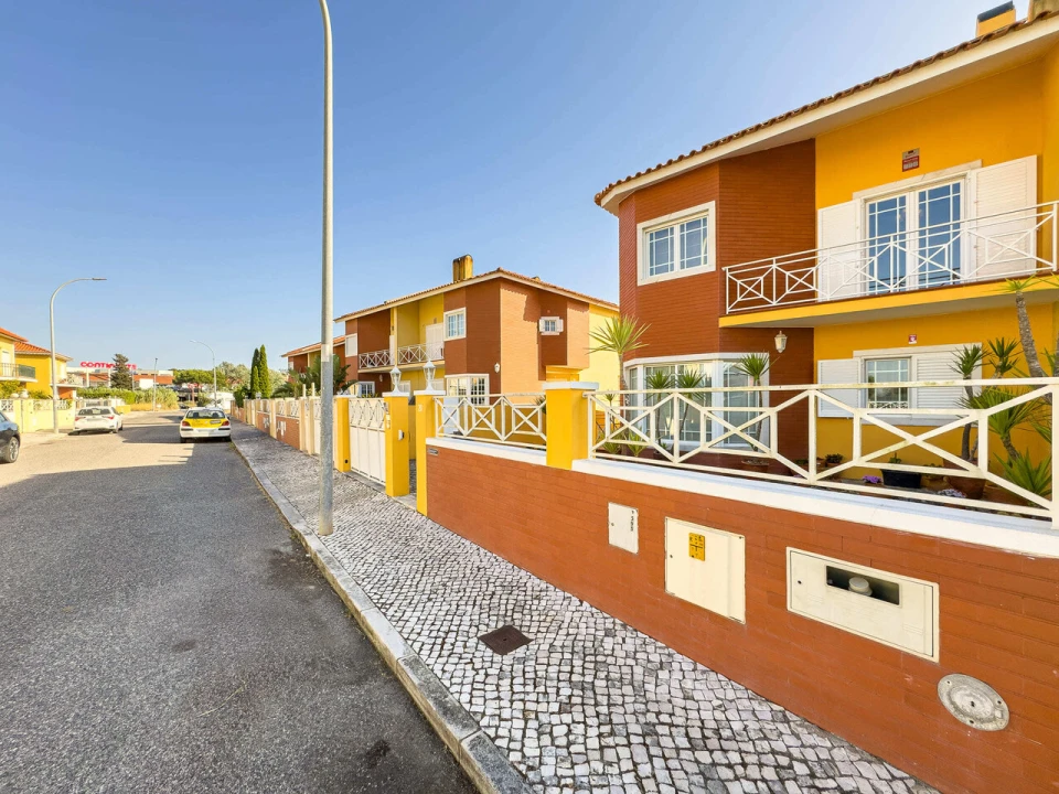 Moradia T4 para Venda em Santa Maria e São Miguel, São Martinho, São Pedro Penaferrim Foto 70