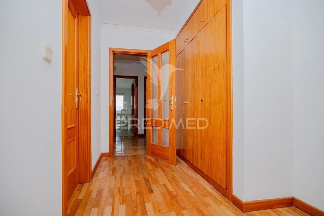 Apartamento T3 para Venda em Ferreiros e Gondizalves Foto 17