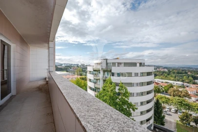 Apartamento T3 para Venda em Ferreiros e Gondizalves