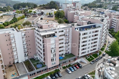 Apartamento T3 para Venda em Ferreiros e Gondizalves