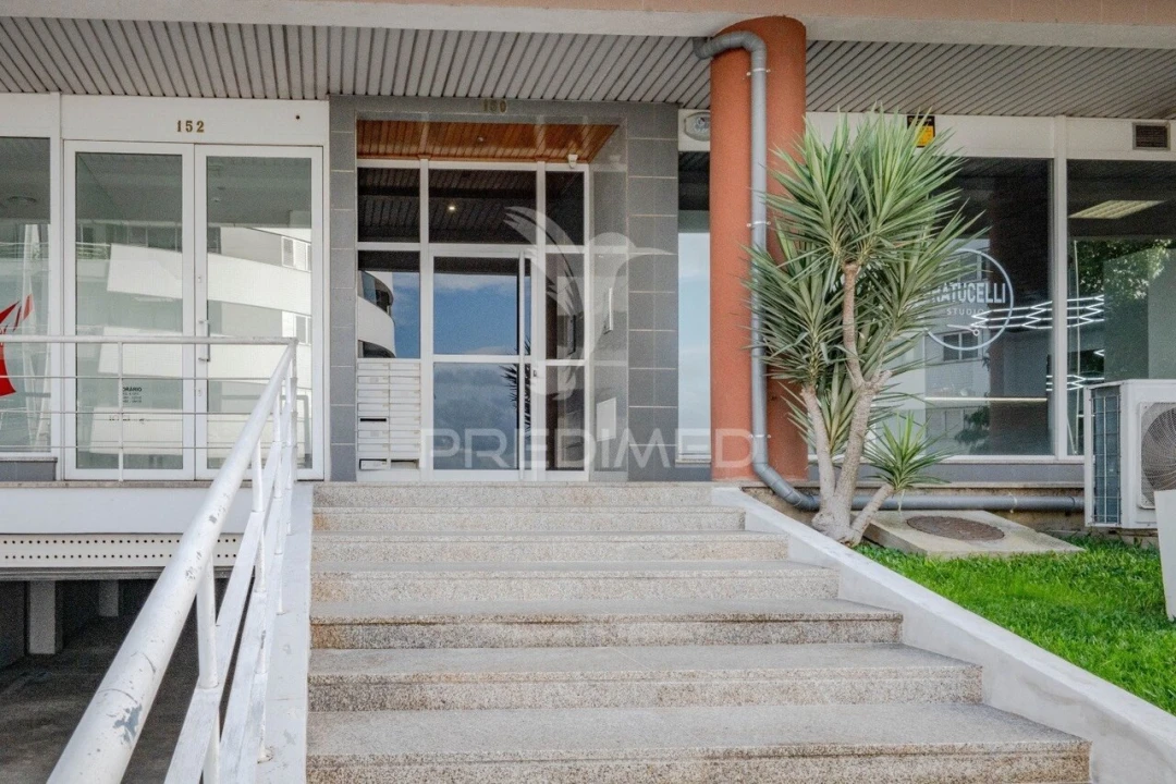 Apartamento T3 para Venda em Ferreiros e Gondizalves Foto 31