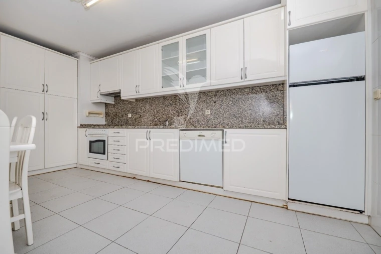 Apartamento T3 para Venda em Ferreiros e Gondizalves Foto 13