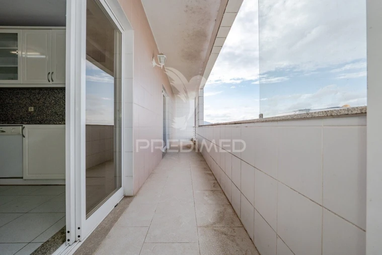 Apartamento T3 para Venda em Ferreiros e Gondizalves Foto 10