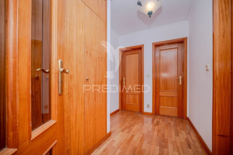 Apartamento T3 para Venda em Ferreiros e Gondizalves Foto 4