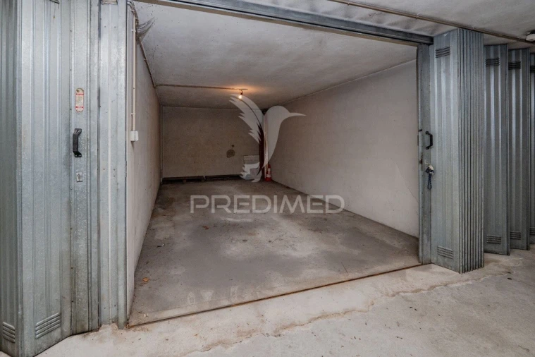 Apartamento T3 para Venda em Ferreiros e Gondizalves Foto 32