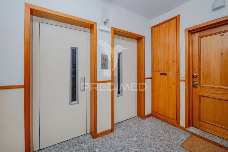 Apartamento T3 para Venda em Ferreiros e Gondizalves Foto 3