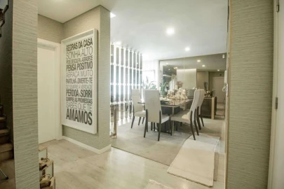 Moradia T4 para Venda em Ramada e Caneças