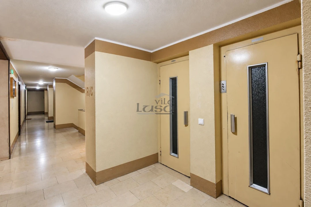 Apartamento T1 para Venda em Paranhos Foto 3