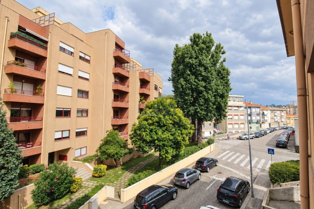 Apartamento T1 para Venda em Paranhos Foto 6