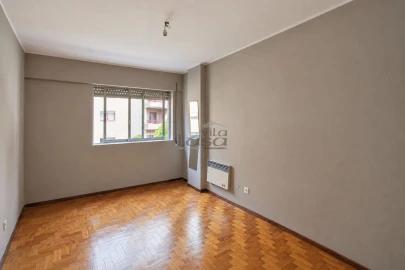 Apartamento T1 para Venda em Paranhos
