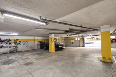 Apartamento T1 para Venda em Paranhos