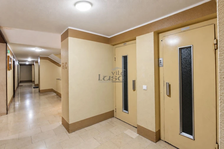 Apartamento T1 para Venda em Paranhos Foto 3