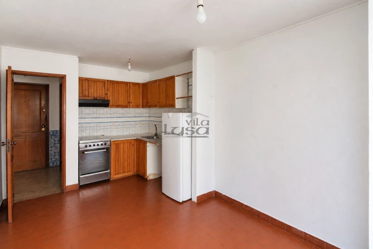 Apartamento T1 para Venda em Paranhos Foto 4