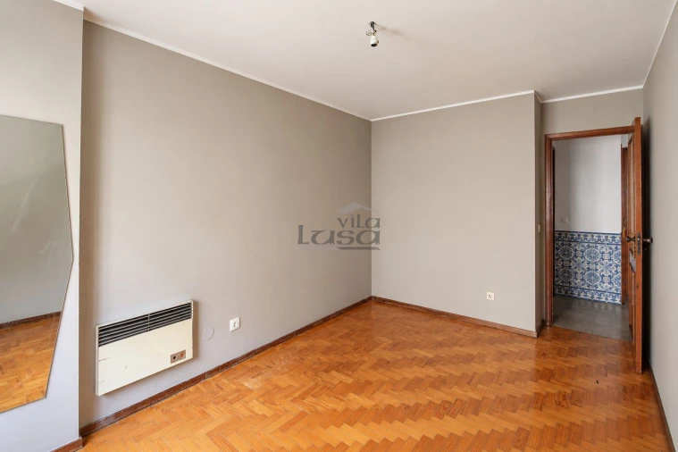 Apartamento T1 para Venda em Paranhos Foto 9