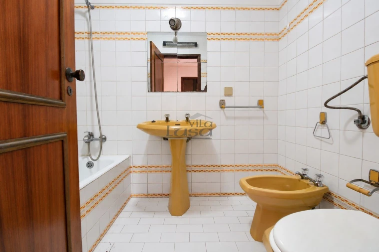 Apartamento T1 para Venda em Paranhos Foto 12