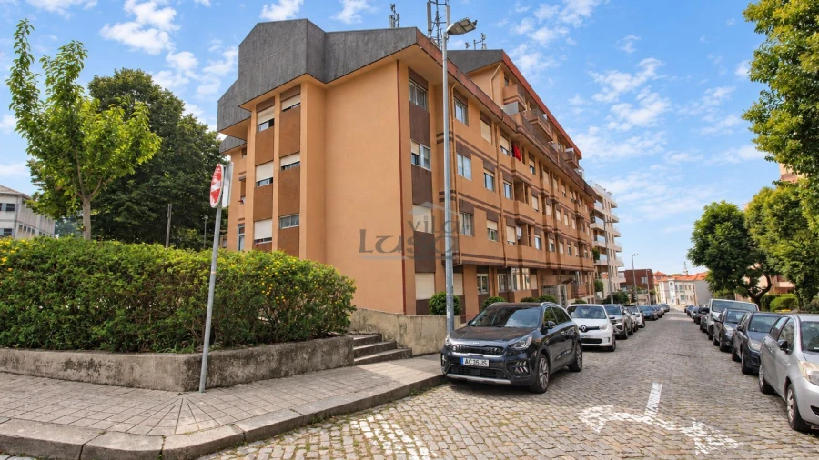 Apartamento T1 para Venda em Paranhos
