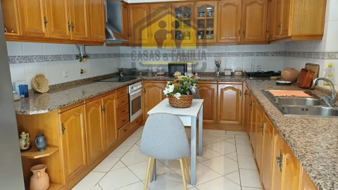 Moradia T5 para Venda em Nossa Sra de Fatima