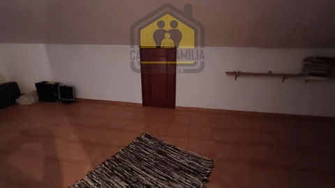 Moradia T5 para Venda em Nossa Sra de Fatima