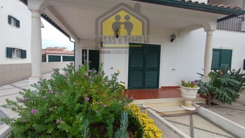 Moradia T5 para Venda em Nossa Sra de Fatima