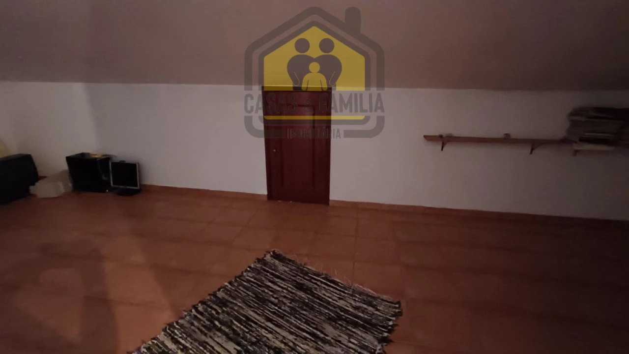 Moradia T5 para Venda em Nossa Sra de Fatima Foto 30