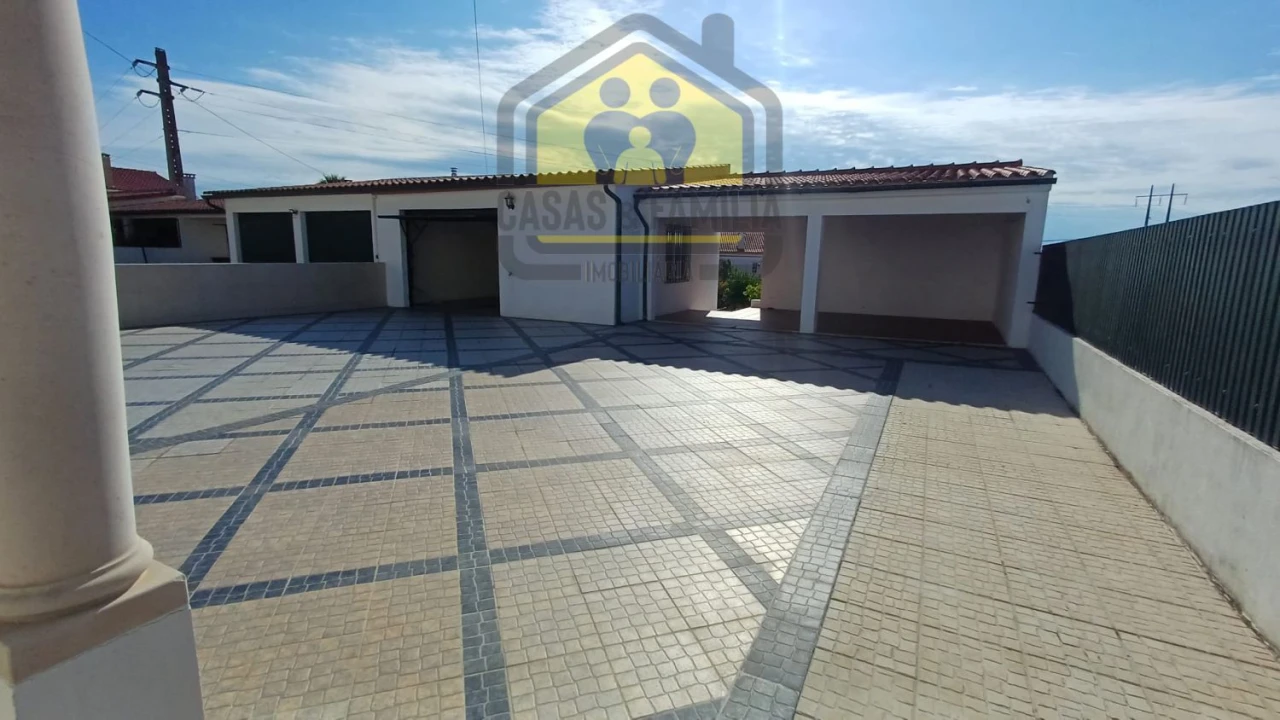 Moradia T5 para Venda em Nossa Sra de Fatima Foto 11