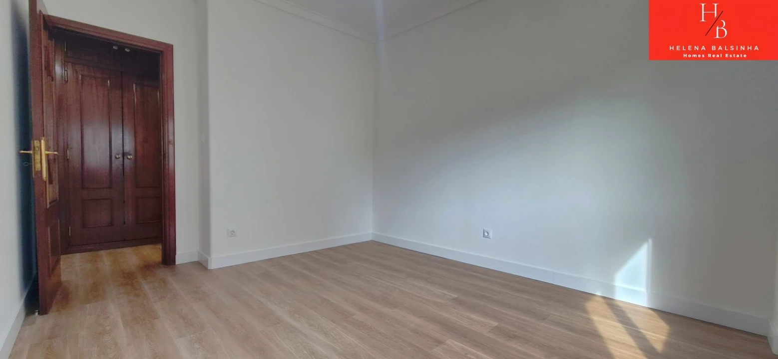 Apartamento T2 para Venda em Odivelas Foto 19