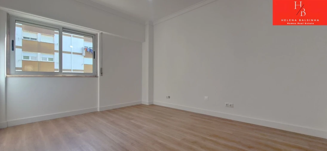 Apartamento T2 para Venda em Odivelas Foto 15