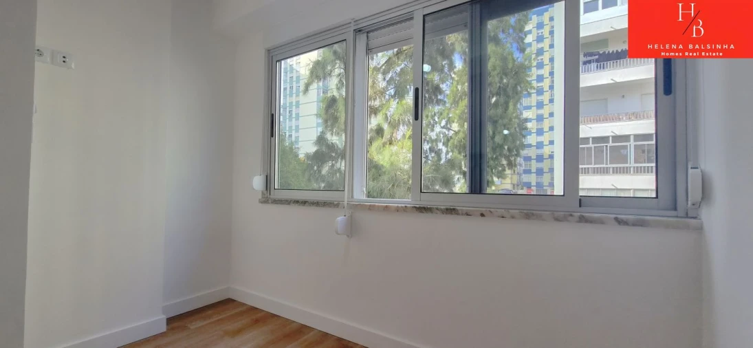 Apartamento T2 para Venda em Odivelas Foto 8