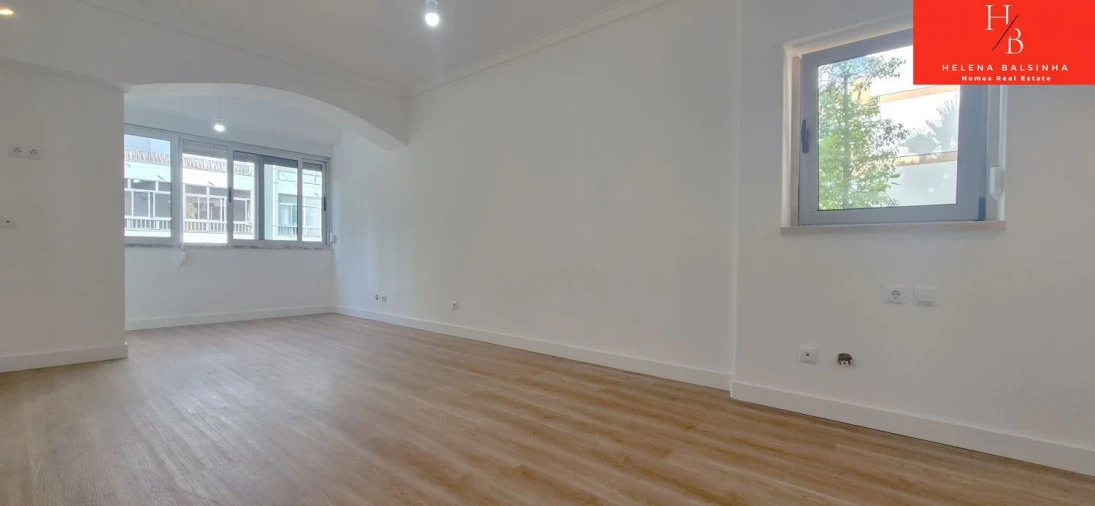 Apartamento T2 para Venda em Odivelas Foto 5