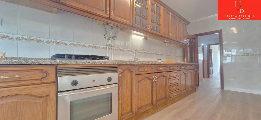 Apartamento T2 para Venda em Odivelas Foto 2