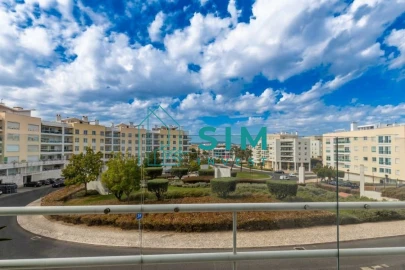 Apartamento T2 para Venda em Oeiras e São Julião da Barra, Paço de Arcos e Caxias