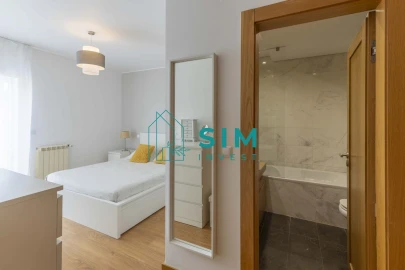 Apartamento T2 para Venda em Oeiras e São Julião da Barra, Paço de Arcos e Caxias