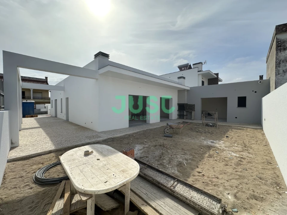 Moradia T3 para Venda em Fernao Ferro Foto 4