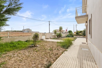 Moradia T5 para Venda em Atouguia da Baleia