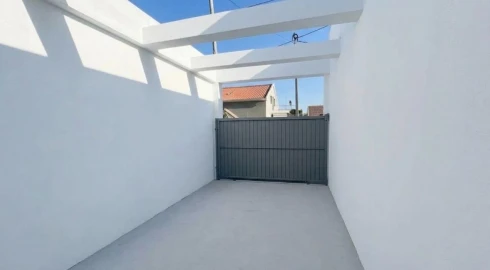Moradia T4 para Venda em Fernao Ferro