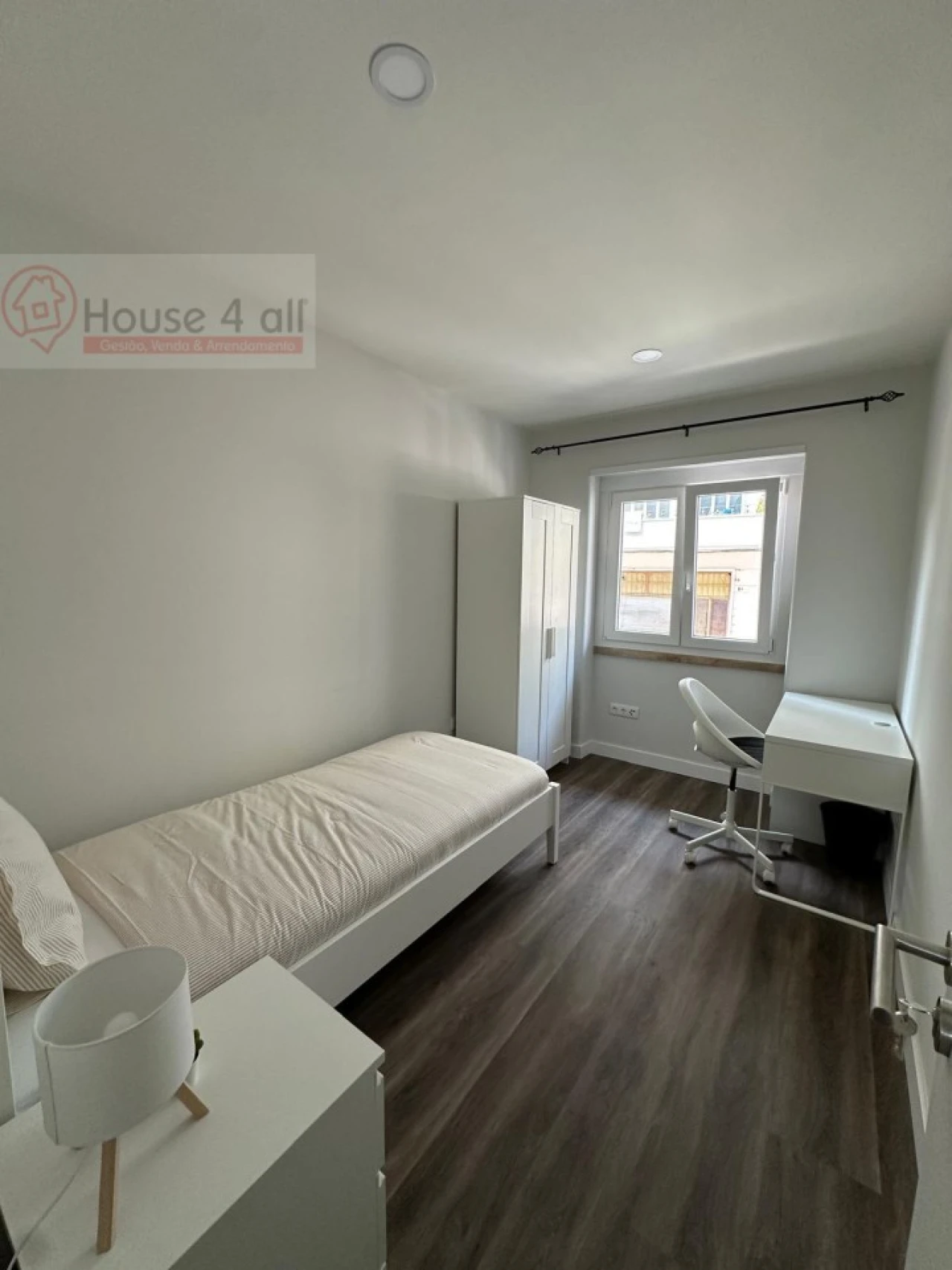 Quarto para Arrendamento em Benfica Foto 1
